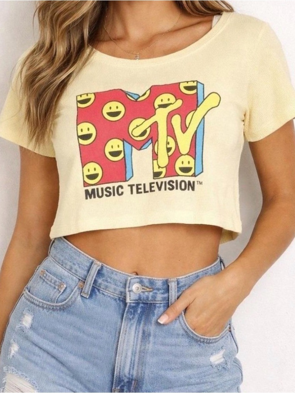 Ribbed Butter yellow MTV crop top with pink-and-blue graphic logo Size XL
